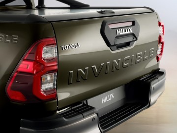  Toyota Hilux testowana przez Fernando Alonso